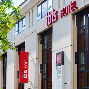 ibis-avignon-centre-pont-de-leurope.fr-provencehotel.com/