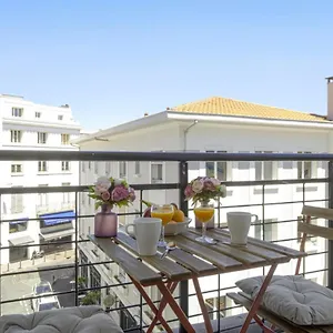 https://homey-1-bedroom-w-balcony-close-to-the-beaches-of.biarritzhotels.info